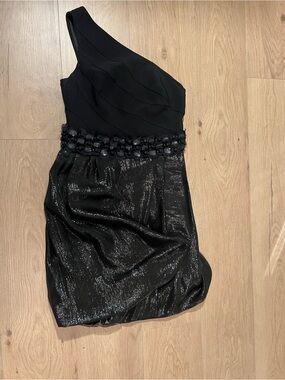 One-Shoulder Black Evening Dress with Embellished Waist